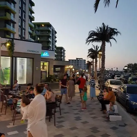 Sun & Sea Mamaia Nord *