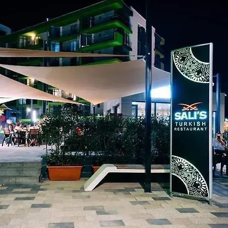 Sun & Sea Mamaia Nord Apartment Navodari